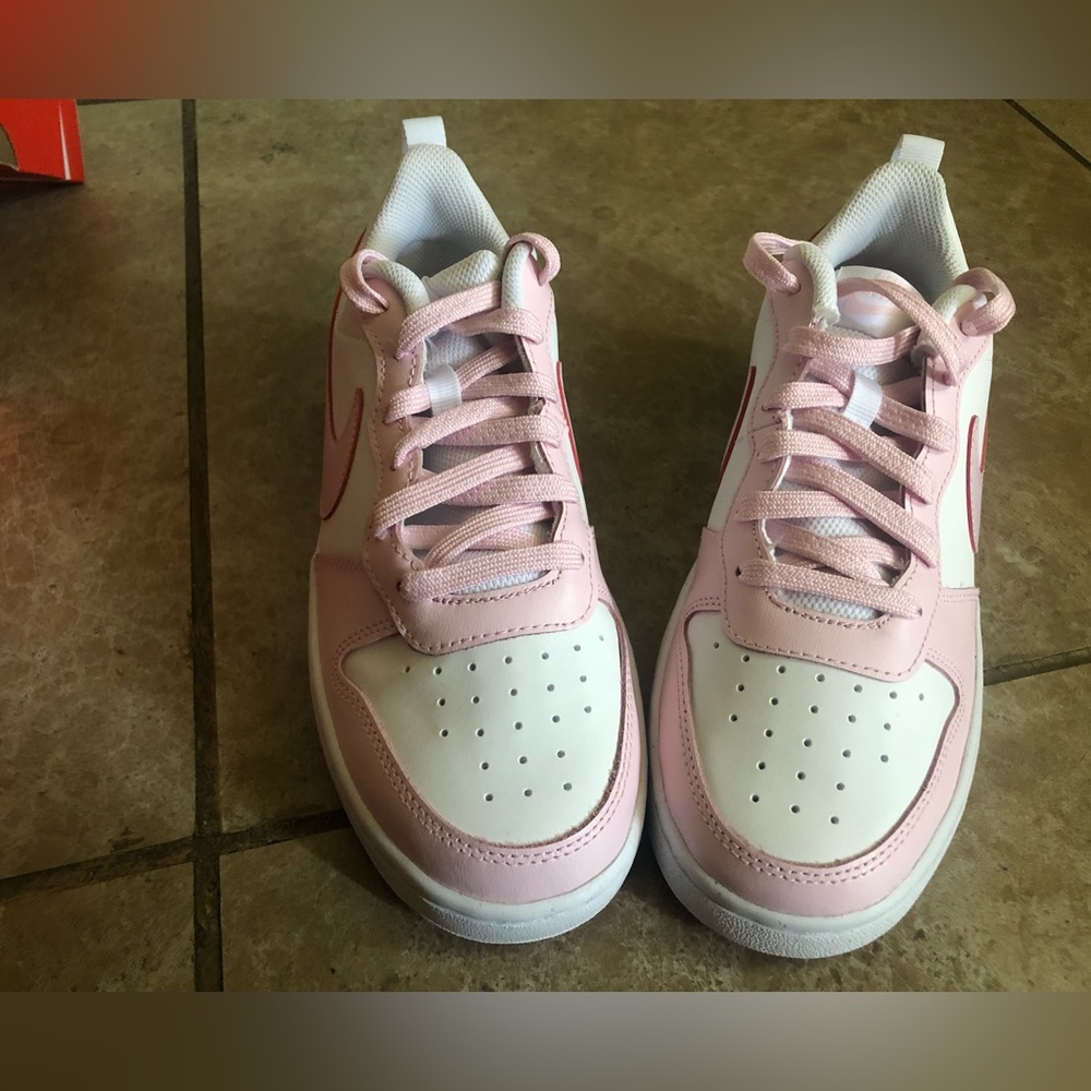 The shoes are brand new I never wear them.